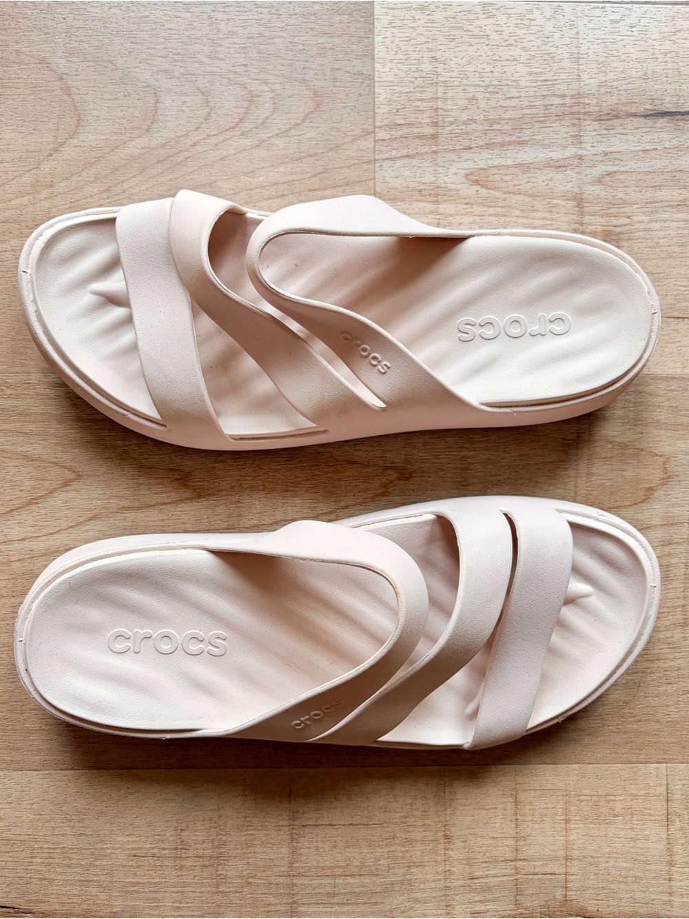 Crocs Women’s Getaway Strappy Slide Sandals in Quartz Pink Size 9
